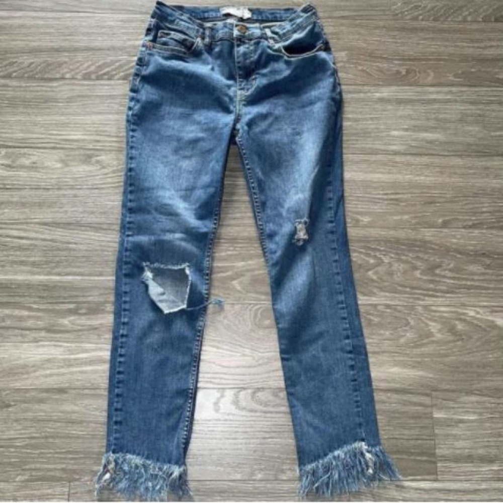 FREE PEOPLE DISTRESSED HEM DENIMJEANS LIGHT WASH BLUE - 28